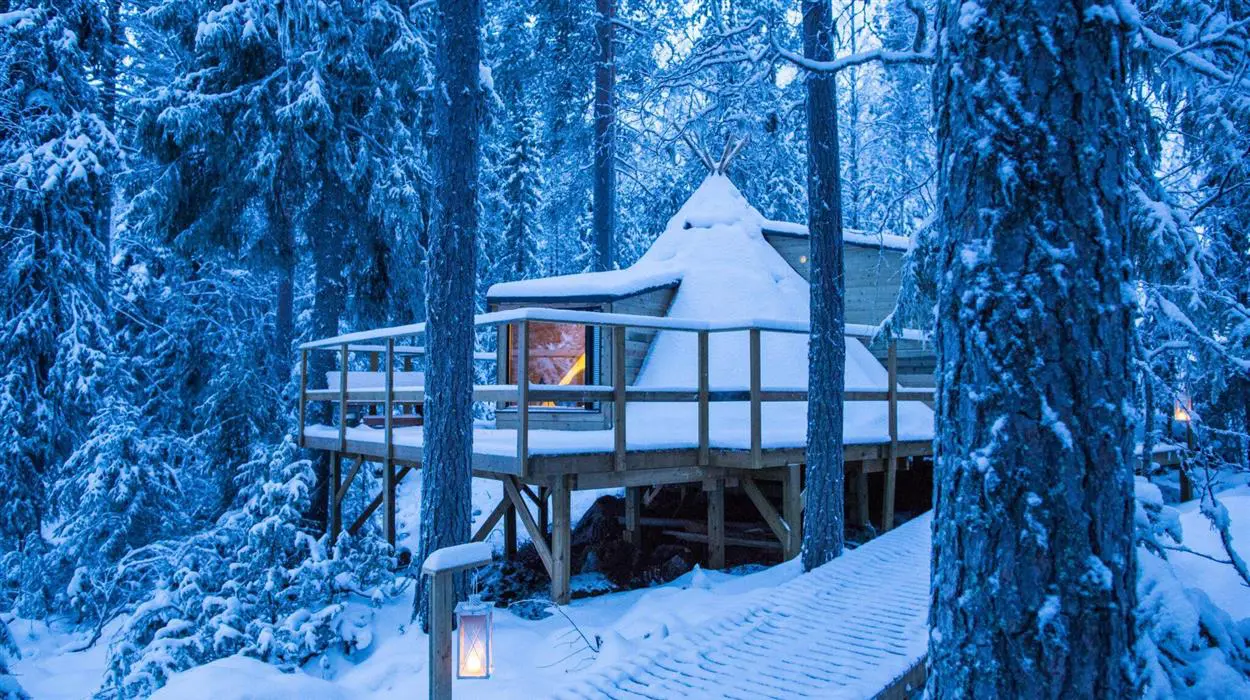 Aurora Safari Camp (Winter)