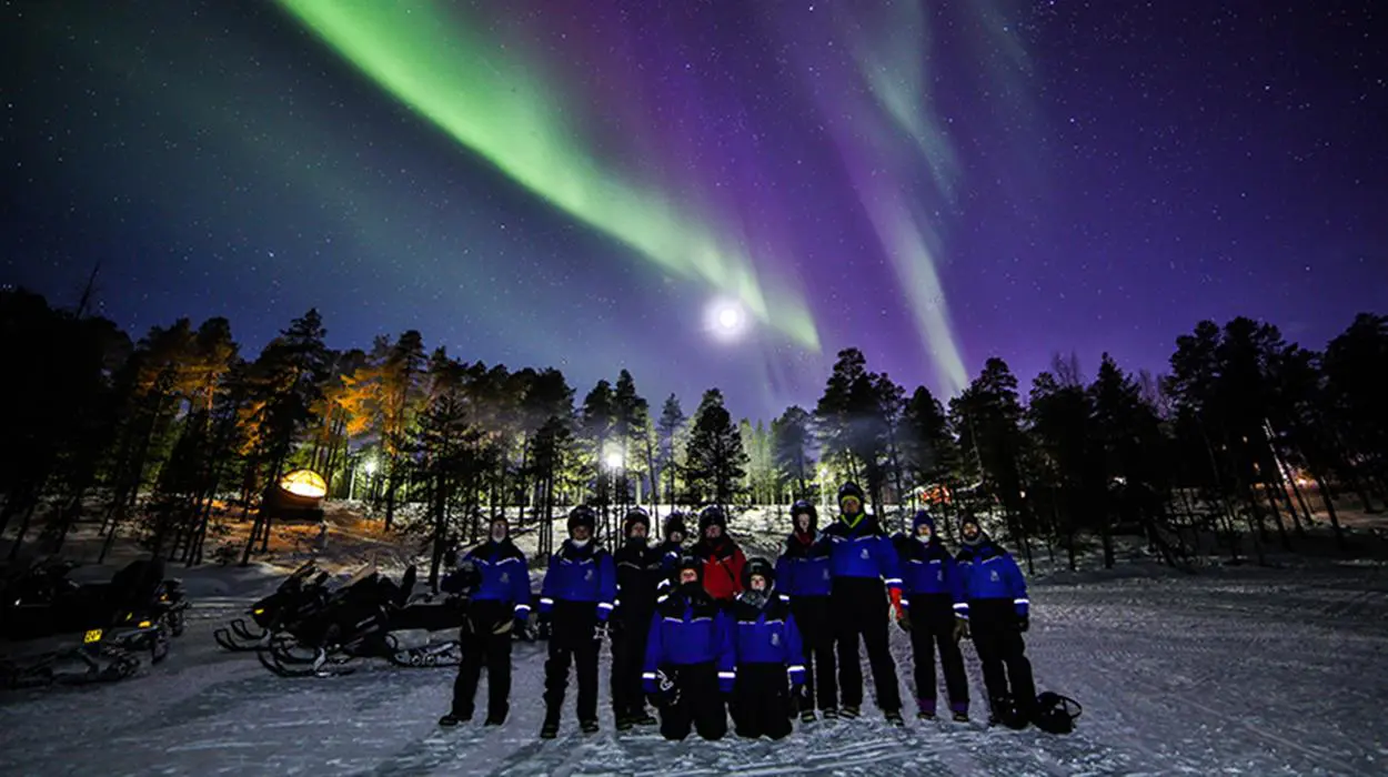 Aurora Snowmobiling (Juutua)