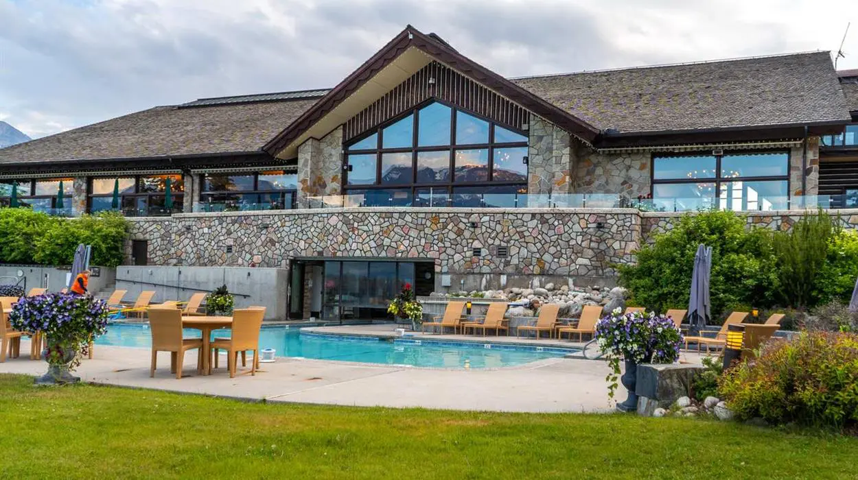 Fairmont Jasper Park Lodge