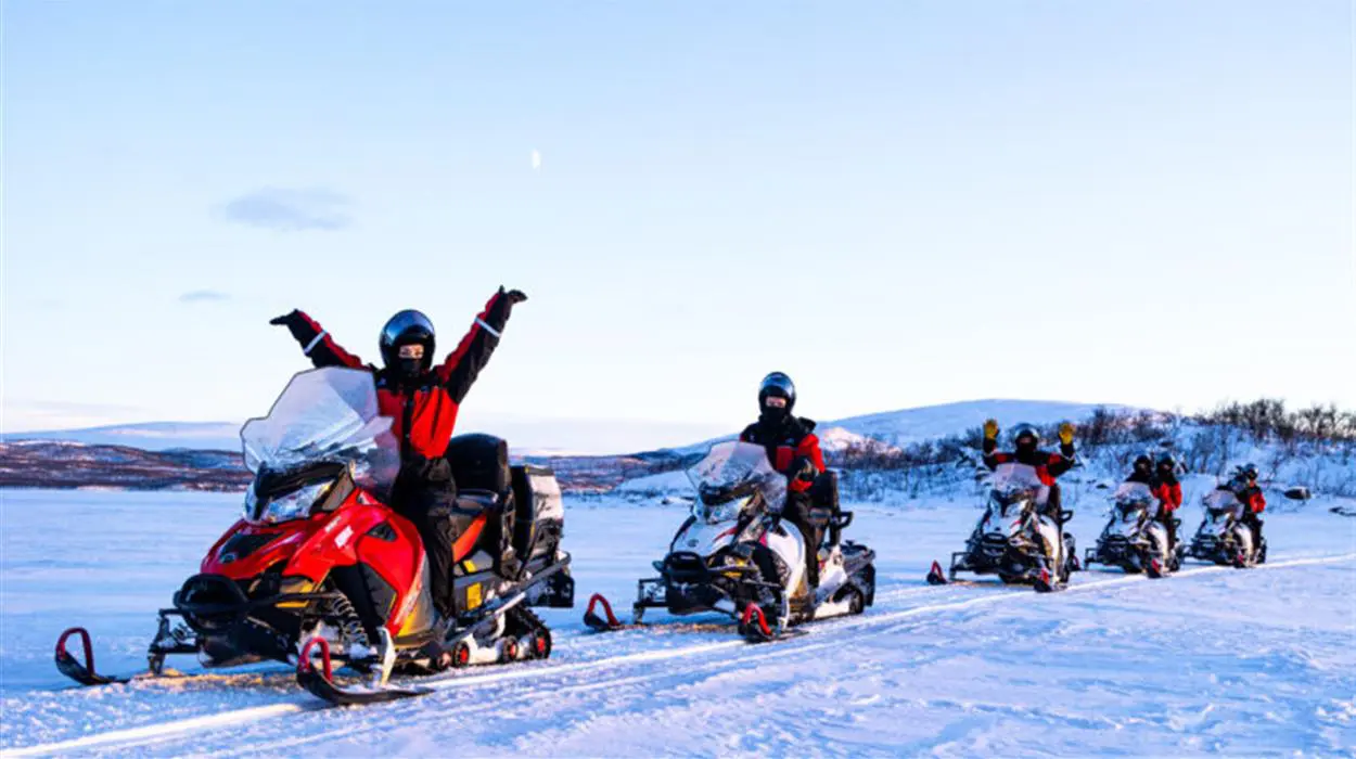 Snowmobile Adventure Abisko