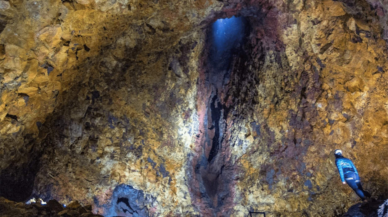 Inside The Volcano w/Reykjavik Pick Up