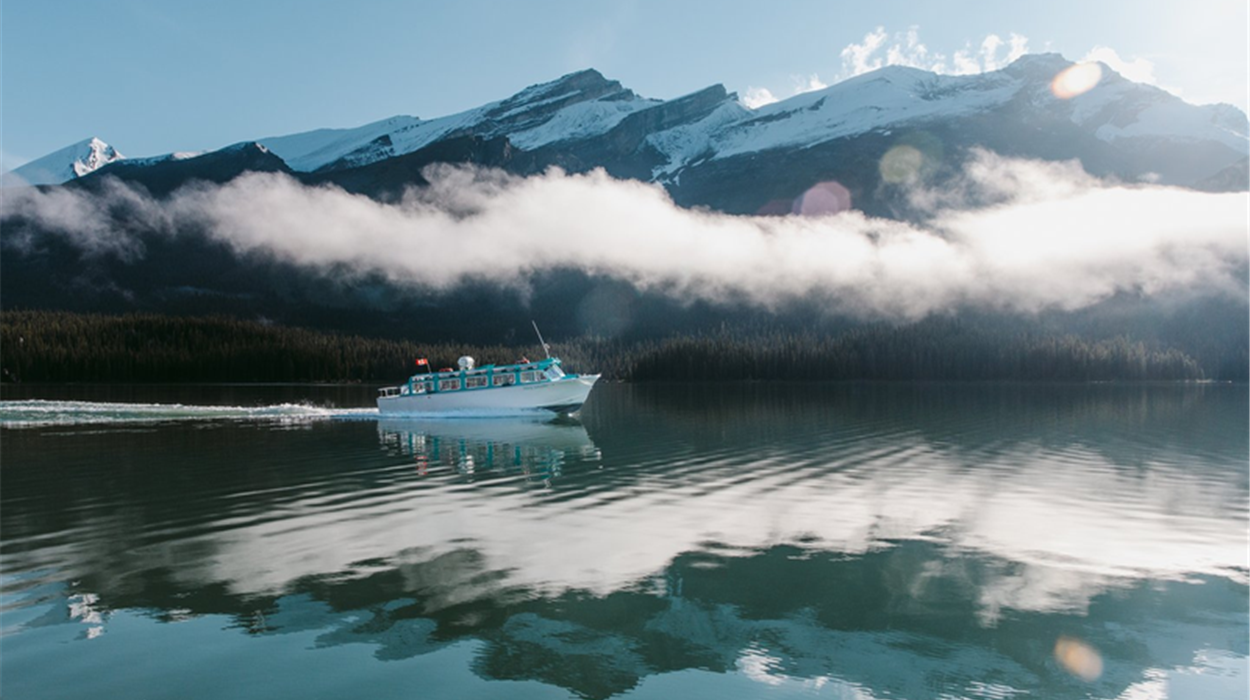 Maligne Lake Classic Cruise
