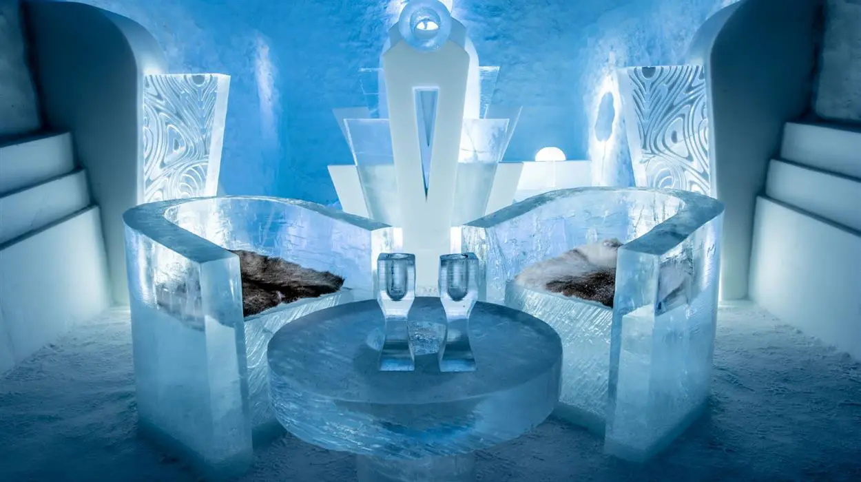 Visit the ICEHOTEL from Mattarahkka Lodge