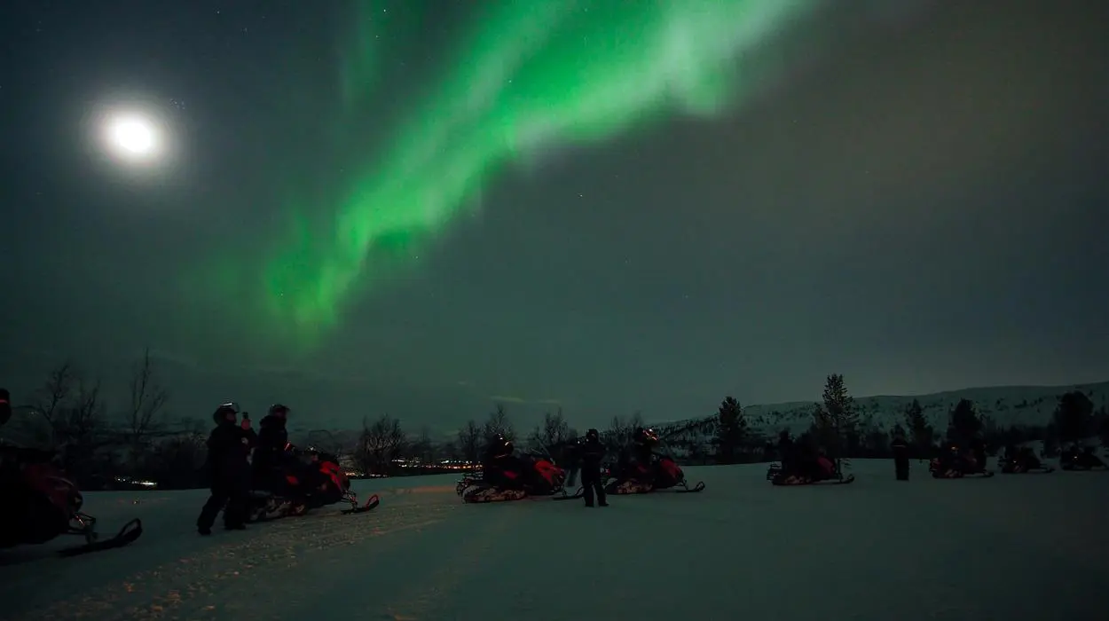 Northern Lights Snowmobile Experience