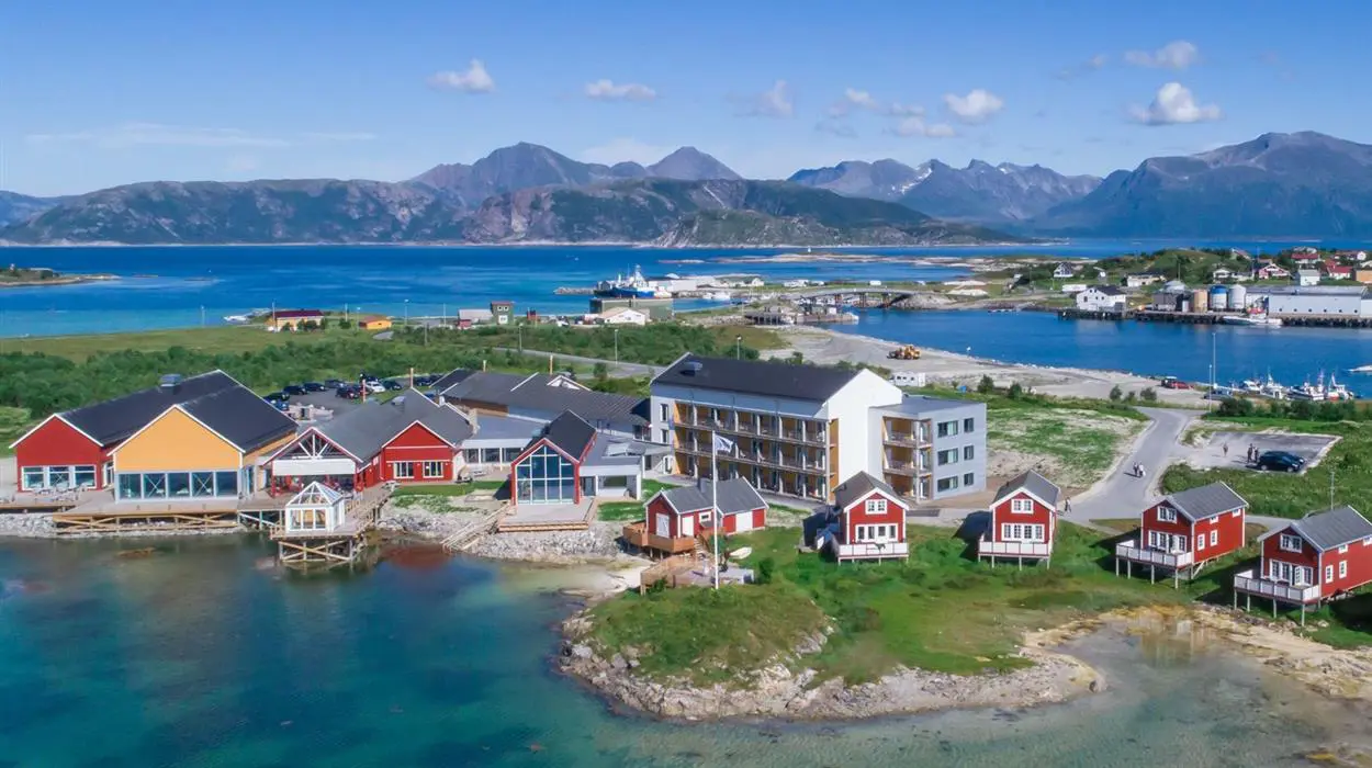 Sommaroy Arctic Hotel