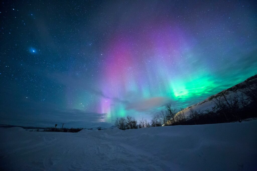 Northern Lights Holiday: Your Guide to an Arctic Adventure