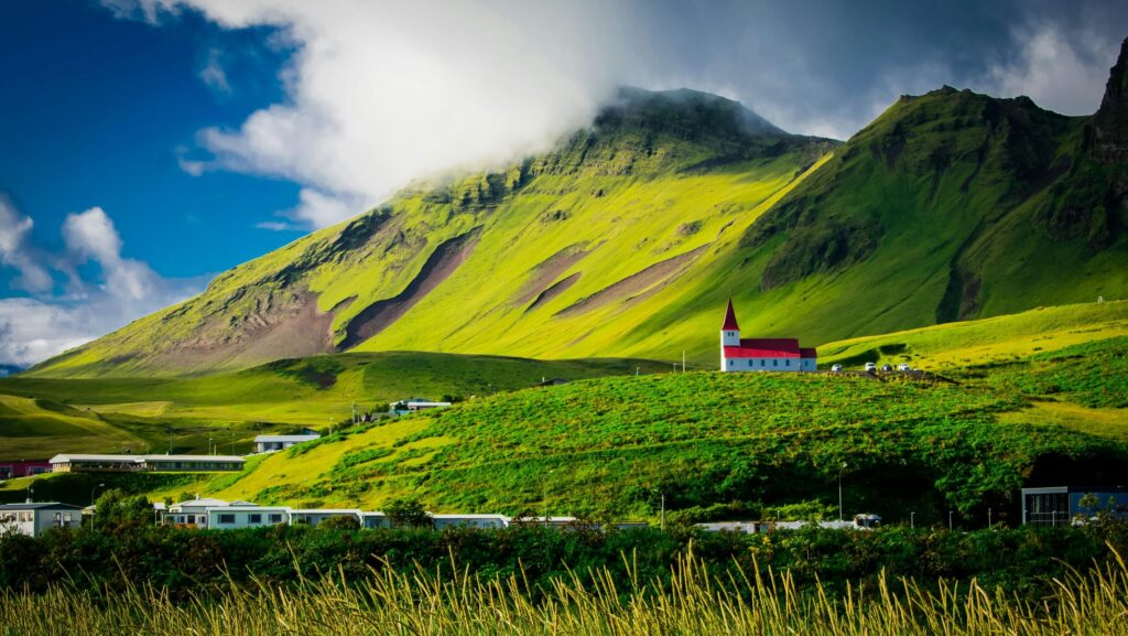 Summer Guided Tour Around Iceland (7 Nights)