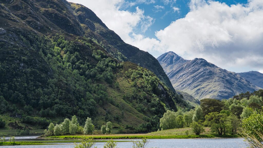 Scenic Hiking Adventure in Jotunheimen