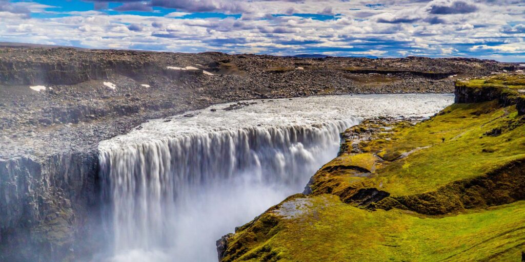 Summer Guided Tour Around Iceland