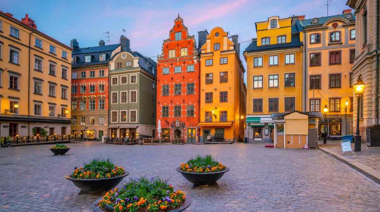 Stockholm Highlights - Private Walking Tour